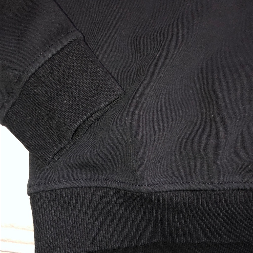 Gucci Black Hoodie with Gold Logo and Crest - Picture 10 of 11
